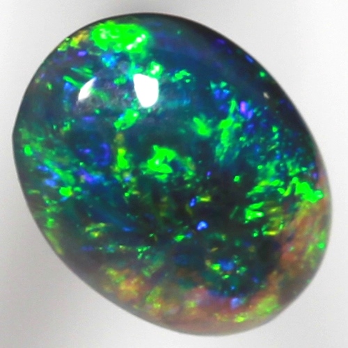 SOLID BLACK OPAL Bright and sparkling green in a 3D pattern